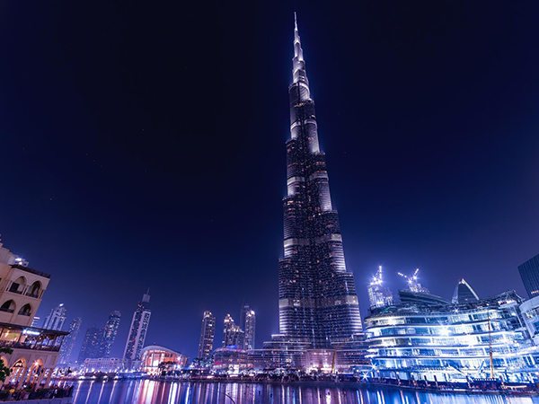 برج خليفة يحتفي بمرور 10 أعوام على استخدامه التقنيات المتصلة وتكنولوجيا إنترنت الأشياء